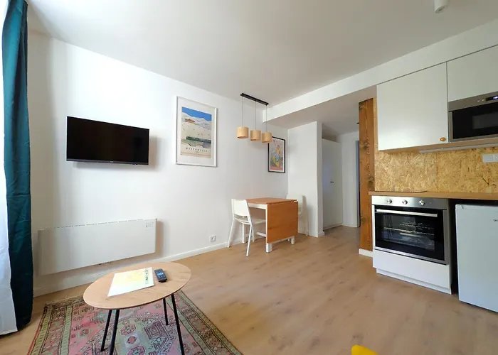 公寓 Mg4 - Modern Design In 18th-century House 穆劳