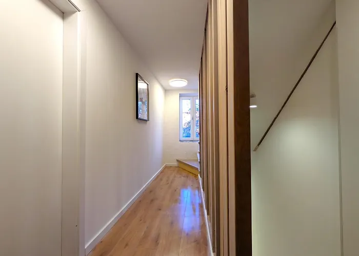 Mg4 - Modern Design In 18th-century House * 穆劳