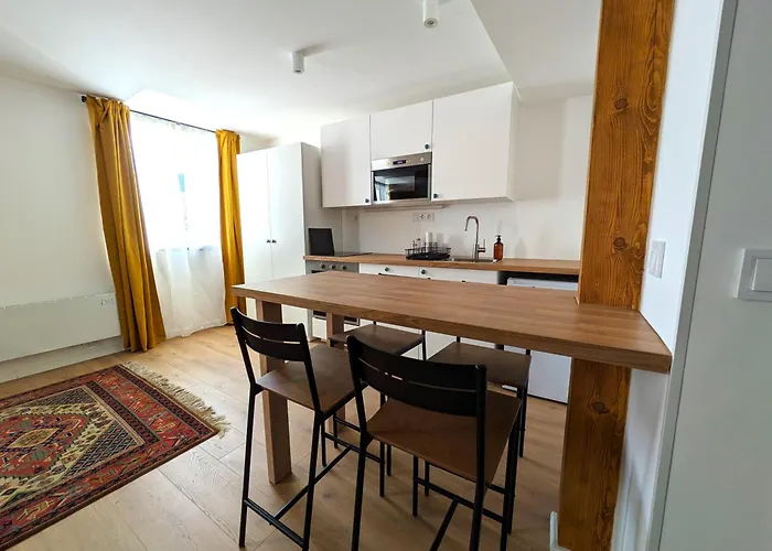 Mg4 - Modern Design In 18th-century House