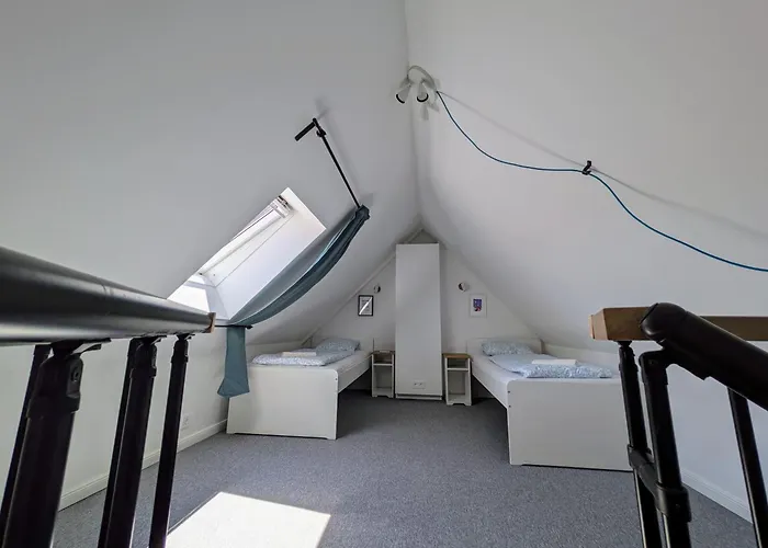 Mg4 - Modern Design In 18th-century House *